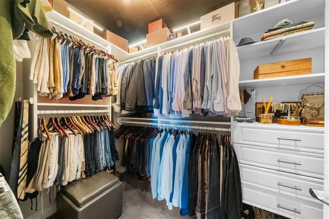 2881 Peachtree NE Road 1102, Atlanta, GA 30305