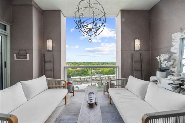 2881 Peachtree NE Road 1102, Atlanta, GA 30305