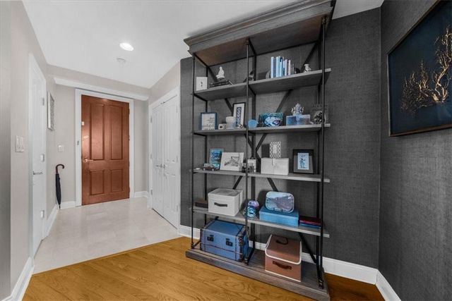 2881 Peachtree NE Road 1102, Atlanta, GA 30305