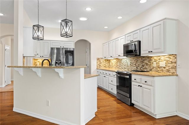 63 Highland Parkway, Bella Vista, AR 72715