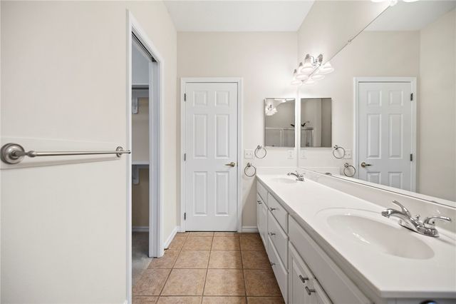 63 Highland Parkway, Bella Vista, AR 72715