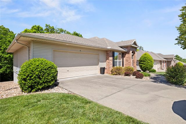 63 Highland Parkway, Bella Vista, AR 72715