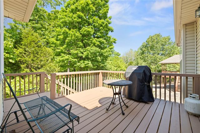 63 Highland Parkway, Bella Vista, AR 72715