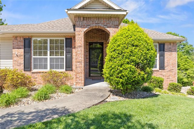 63 Highland Parkway, Bella Vista, AR 72715