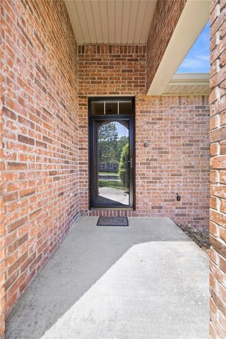 63 Highland Parkway, Bella Vista, AR 72715