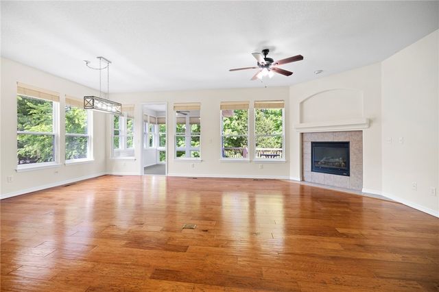 63 Highland Parkway, Bella Vista, AR 72715