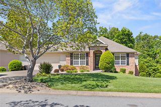 63 Highland Parkway, Bella Vista, AR 72715