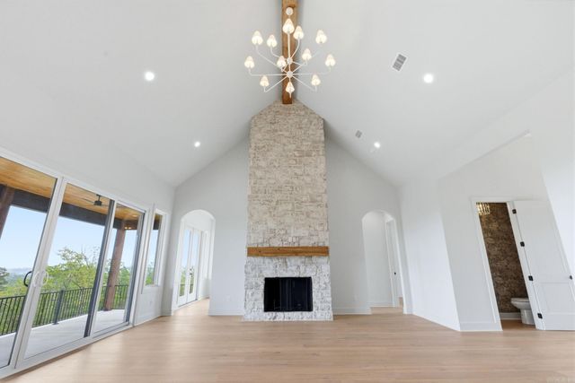 21510 Waterview Drive, Roland, AR 72135