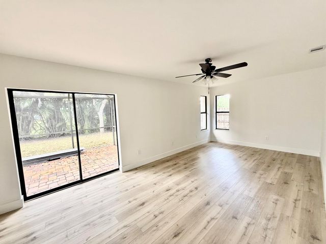 1898 SE Fallon Drive, Port St Lucie, FL 34983