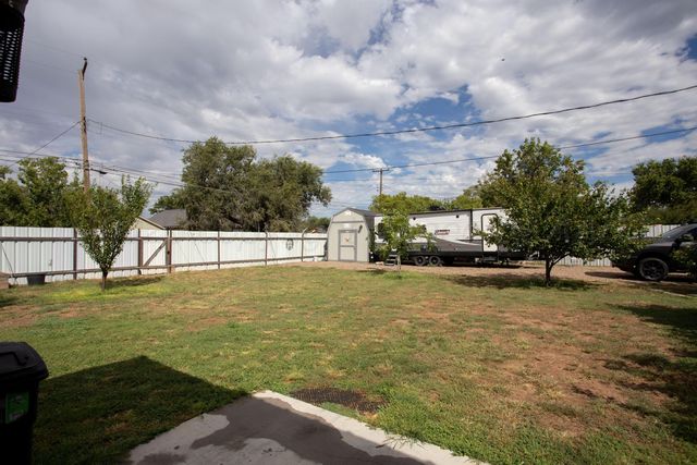 606 S LAKE Street, Amarillo, TX 79104