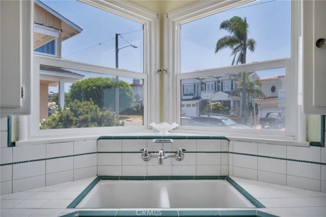 525 17th, Manhattan Beach, CA 90266