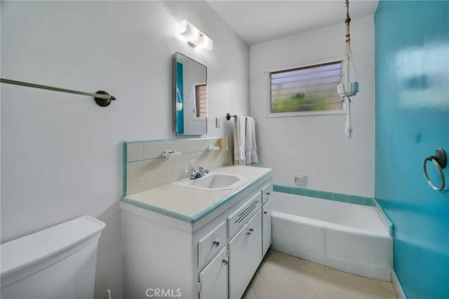 525 17th, Manhattan Beach, CA 90266