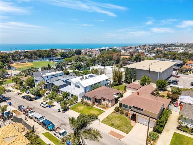 525 17th, Manhattan Beach, CA 90266