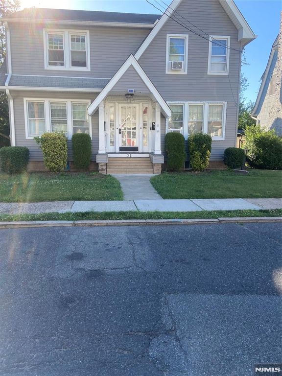 21 Haring Street, Bergenfield, NJ 07621