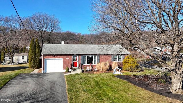 731 CHERRY ST, Bally, PA 19503