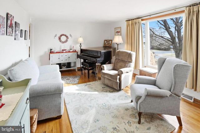 731 CHERRY ST, Bally, PA 19503