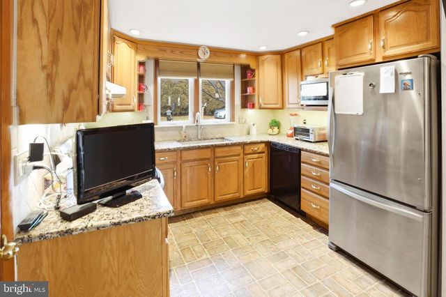 731 CHERRY ST, Bally, PA 19503