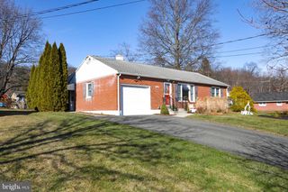 731 CHERRY ST, Bally, PA 19503