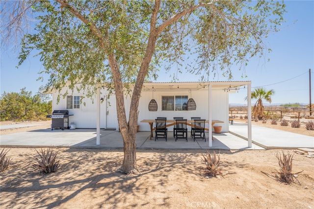 290 Bluegrass Road, 29 Palms, CA 92277