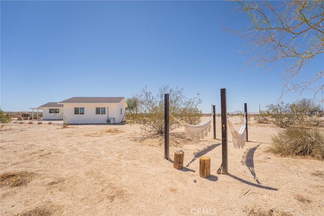 290 Bluegrass Road, 29 Palms, CA 92277