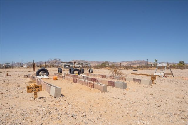 290 Bluegrass Road, 29 Palms, CA 92277