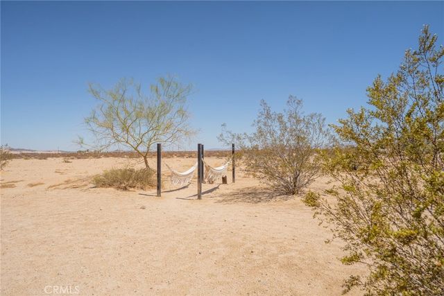 290 Bluegrass Road, 29 Palms, CA 92277