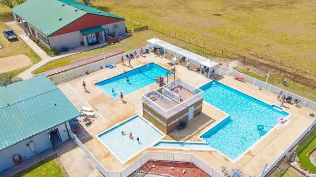 1240 HAPPY HOLLOW DR, New Braunfels, TX 78132