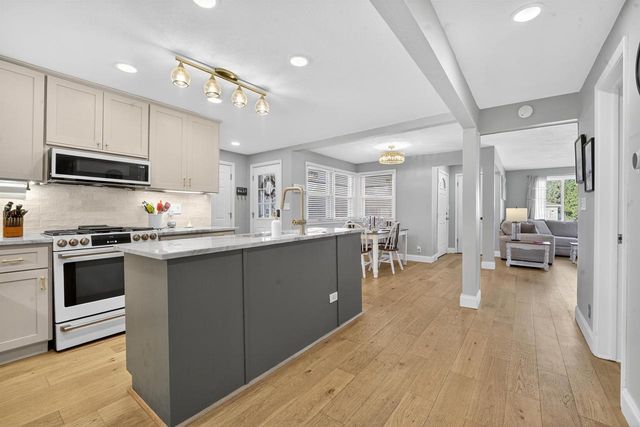 1119 W GLENDALE AVENUE, Appleton, WI 54914