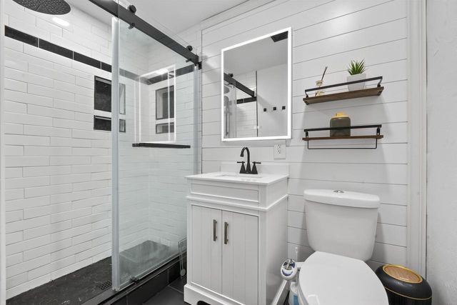 1119 W GLENDALE AVENUE, Appleton, WI 54914