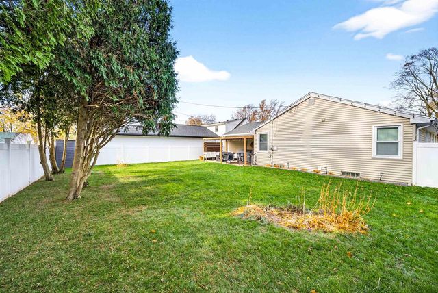 1119 W GLENDALE AVENUE, Appleton, WI 54914