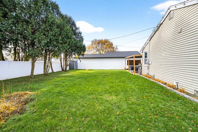 1119 W GLENDALE AVENUE, Appleton, WI 54914