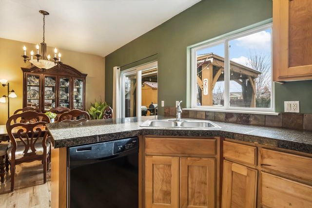 20663 Jayhawk Lane, Bend, OR 97702