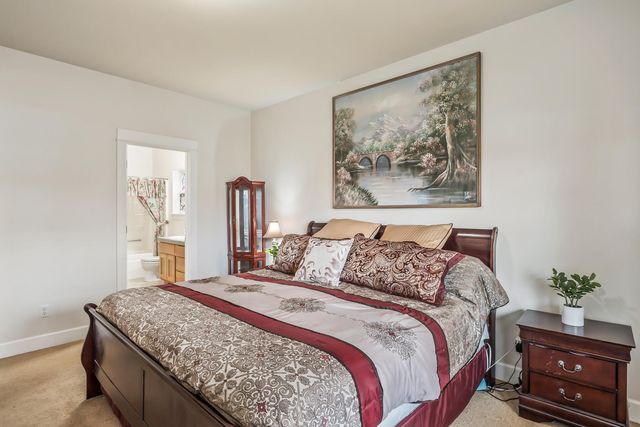 20663 Jayhawk Lane, Bend, OR 97702