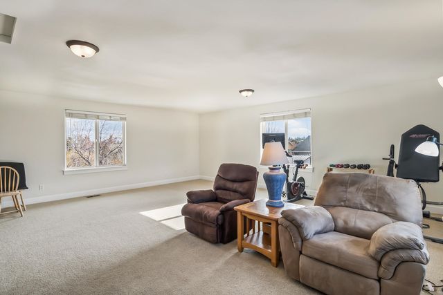 20663 Jayhawk Lane, Bend, OR 97702