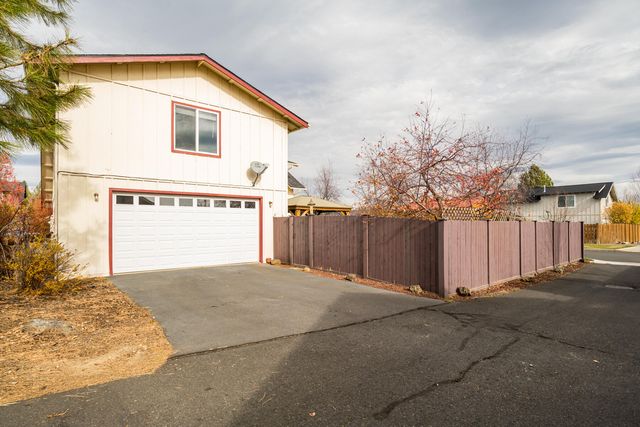 20663 Jayhawk Lane, Bend, OR 97702