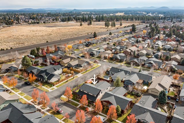 20663 Jayhawk Lane, Bend, OR 97702