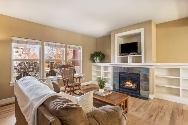 20663 Jayhawk Lane, Bend, OR 97702