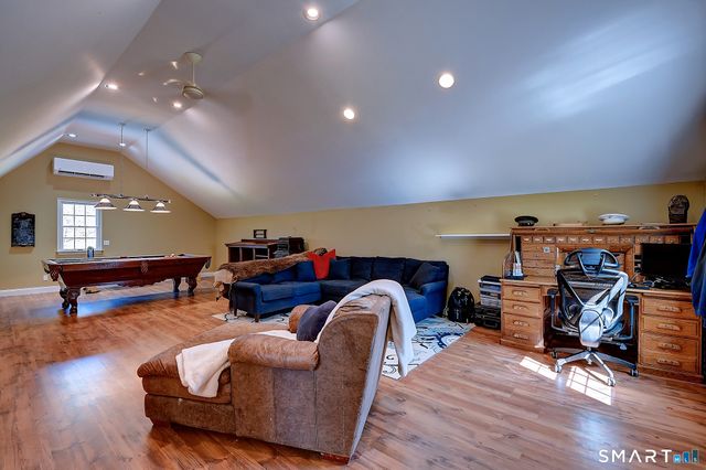 199 Barn Door Hills Road, Granby, CT 06035