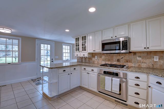 199 Barn Door Hills Road, Granby, CT 06035