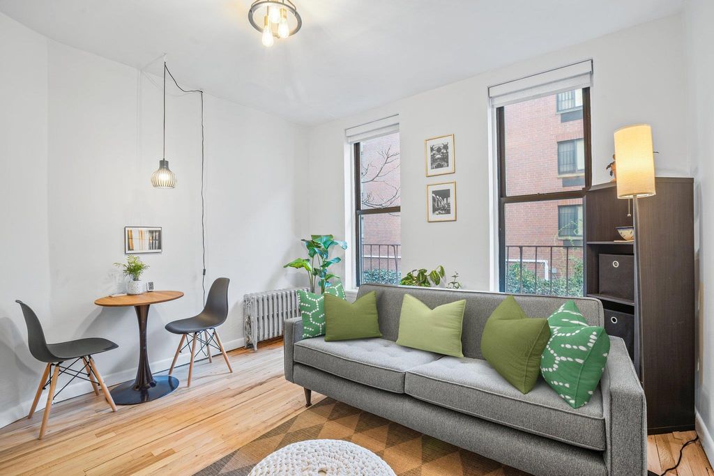 520 W 50th Street B4, New York (manhattan), NY 10019