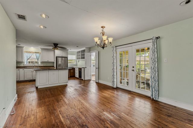 914 Griffith Avenue, Terrell, TX 75160