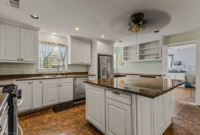 914 Griffith Avenue, Terrell, TX 75160