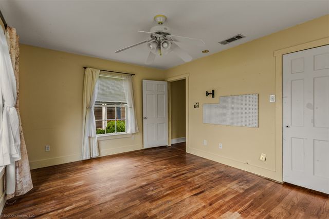 914 Griffith Avenue, Terrell, TX 75160