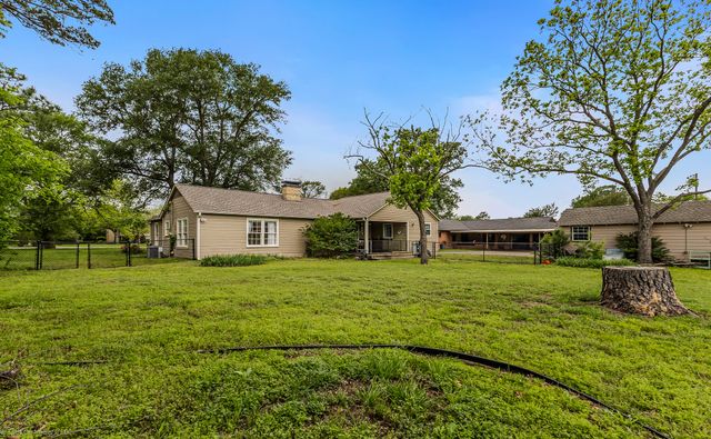 914 Griffith Avenue, Terrell, TX 75160