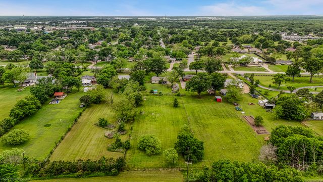 914 Griffith Avenue, Terrell, TX 75160