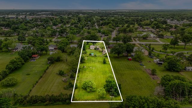 914 Griffith Avenue, Terrell, TX 75160