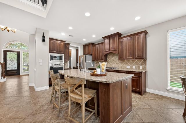 27554 Kingsland Place Lane, Fulshear, TX 77441