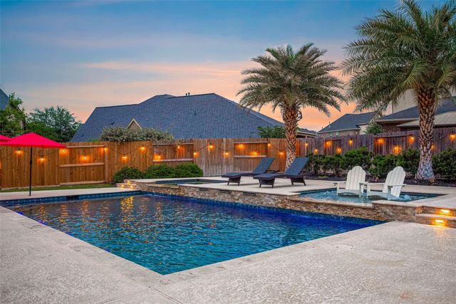 27554 Kingsland Place Lane, Fulshear, TX 77441