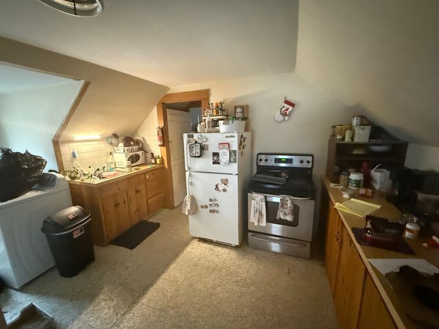 36 Barker Street, Rockingham, VT 05101