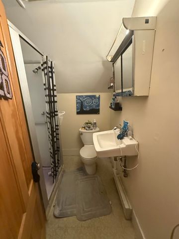 36 Barker Street, Rockingham, VT 05101